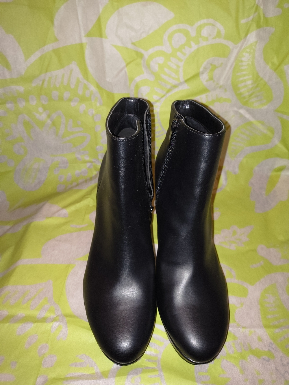 Nine West Sleek Black Heeled Bootie 9.5W
